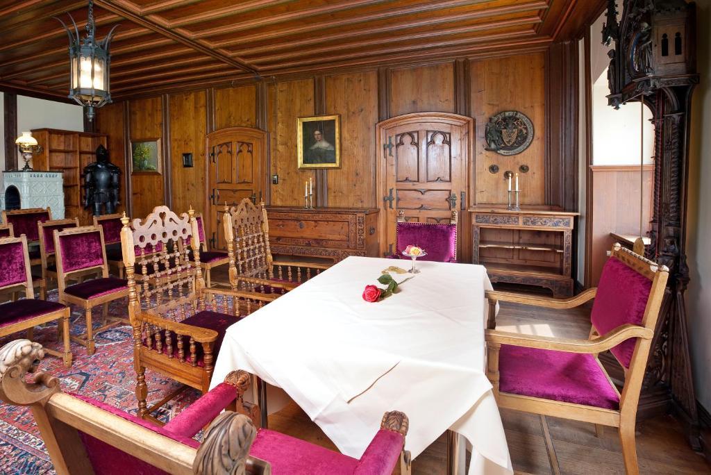 Schloss Zu Хопферау Экстерьер фото